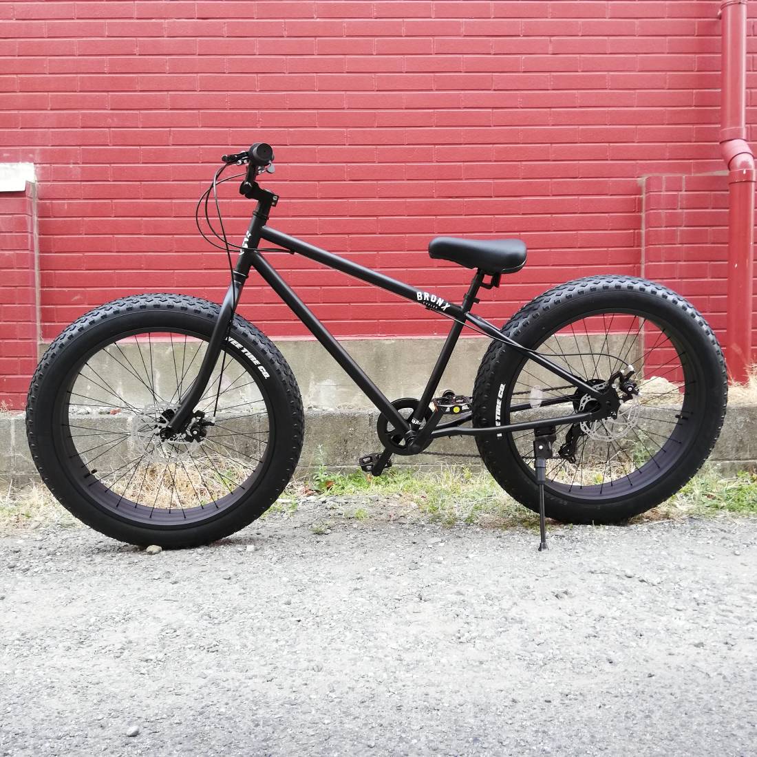 休み 自転車 Bronx 26bronx Dd マットブラック ブラックリム ブロンクス ファットバイク レインボー ビーチクルーザー 26インチ 極太タイヤ おしゃれ 通勤 通学 メンズ レディース マウンテンバイク 7段変速 Sferavisia Hr
