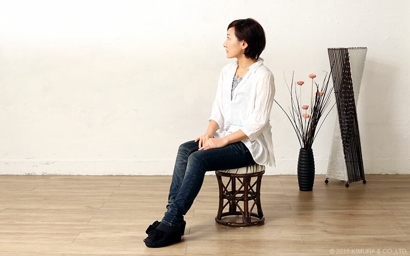 楽天市場 予告 ポイント10倍6月4日 00 5日23 59まで スツール 腰掛け 椅子 チェア 籐 ラタン 木製 おしゃれ コンパクト クッション 和風 アジアン ナチュラル ジャパニーズ インテリア 玄関 クッション ブラウン C406brc Ct17 ランドマーク