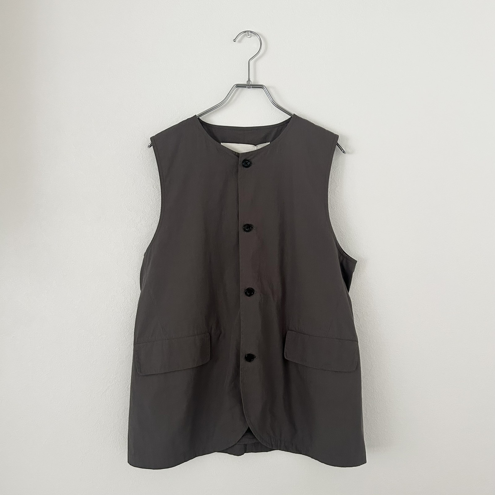 ★マラソン中ポイント5倍★【Vas-y Lentement】40s ORGANIC POPLIN NO COLLAR VEST [NVL2502CP] ヴァジーラントモン ベスト｜LANEIGE 17,666円