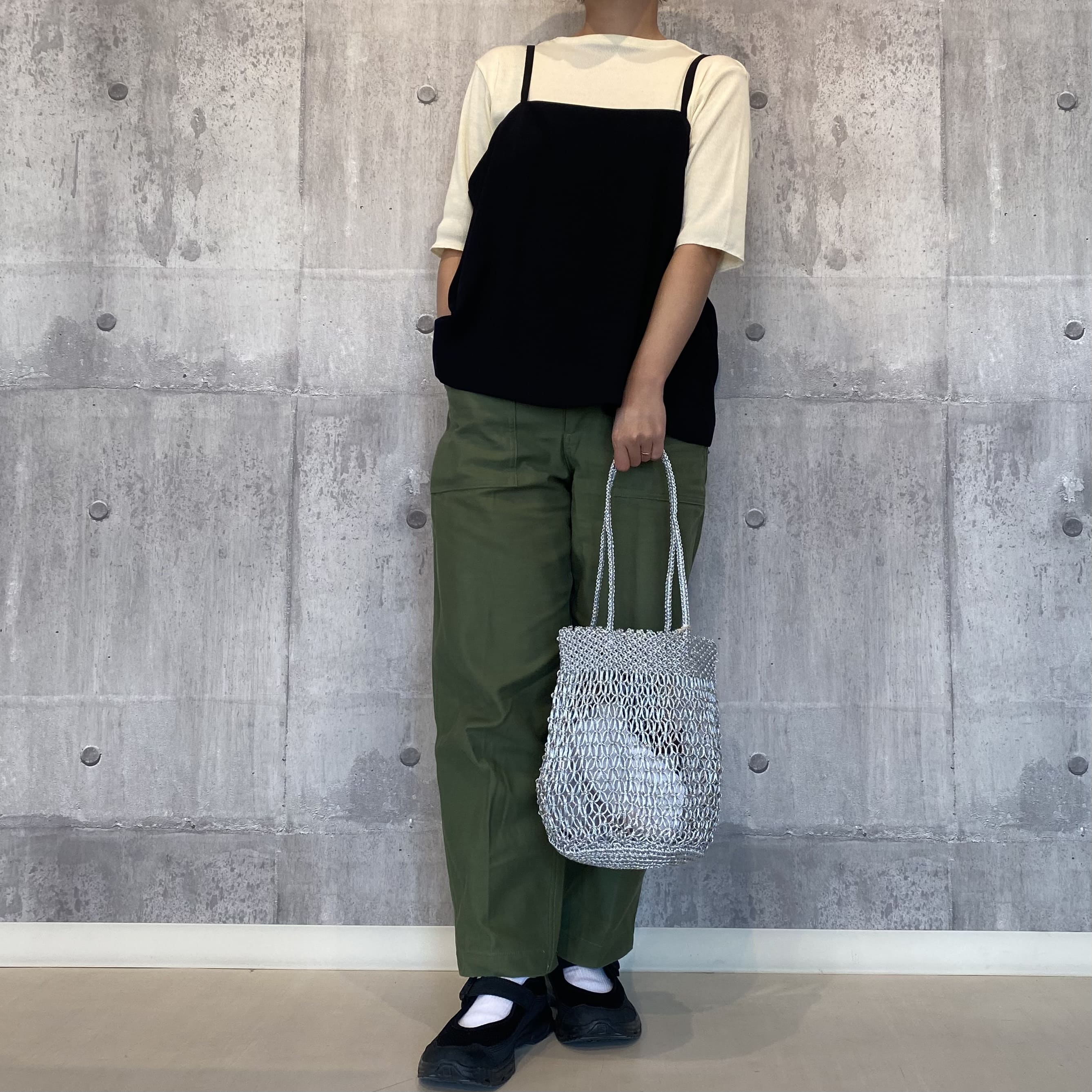 ★マラソン中ポイント10倍★【mizuiro ind】ジョーゼットキャミソール ブラック ［1-230166］ミズイロインド georgette camisole 重ね着 ポリエステル 26SS｜LANEIGE