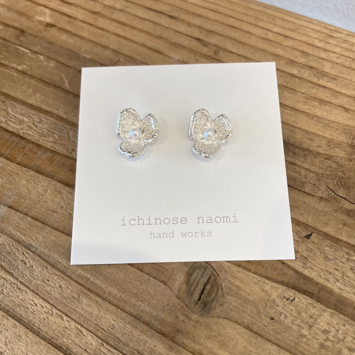【ichinose naomi】sumire ピアス スミレ イチノセナオミ シルバーアクセサリー ハンドメイド|LANEIGE