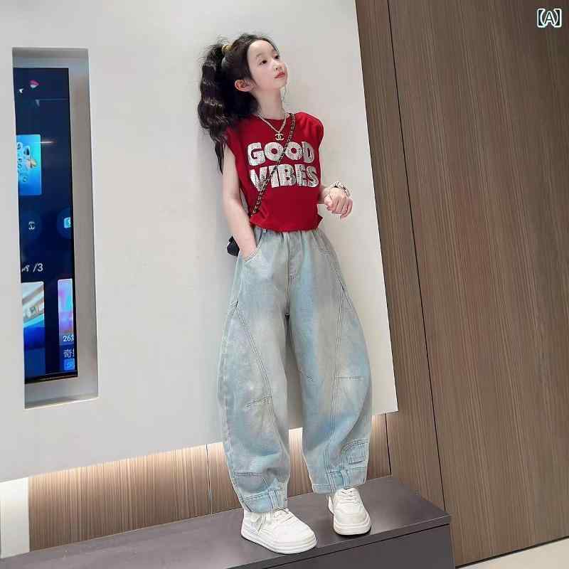 キッズ カジュアル パンツ セット 女の子 韓国 夏の スーツ 2025 子供の ノースリーブ トップス ジーンズ ツーピース 薄手の ストリート 夏服