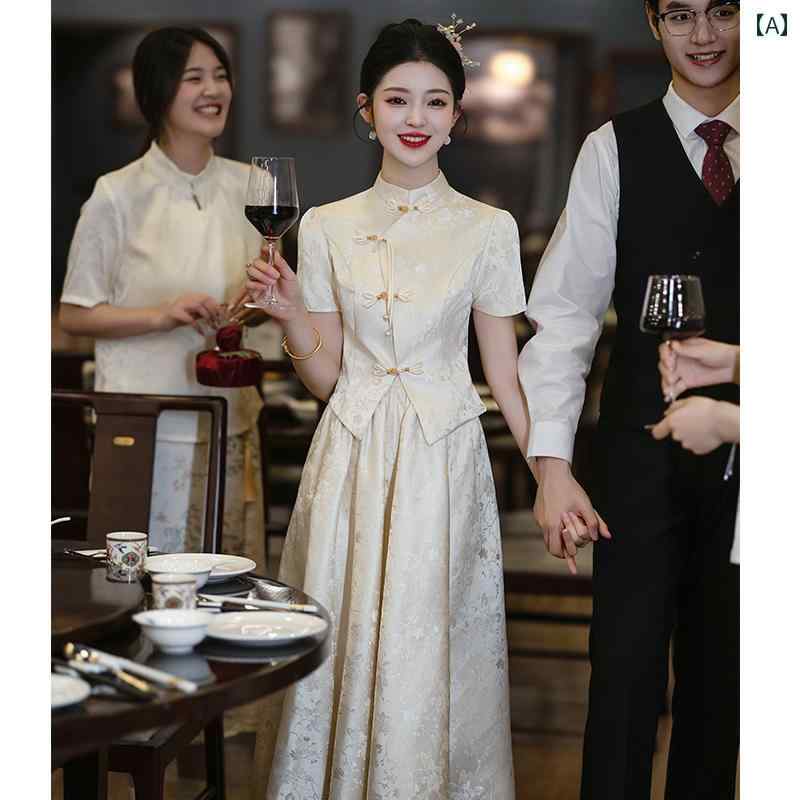 パーティー ドレス スリムフィット シャンパン カラーの 婚約 チャイナ ドレス プチサイズ チャイナ風 ウェディングドレス ワンピースの トースト 花嫁の スーツ 女性 美しい