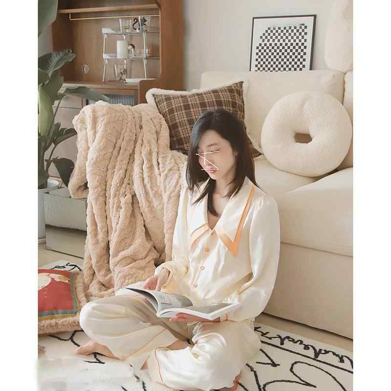 冬 パジャマ 仕掛ける ゆったり お部屋お召しもの プルオーバー ロングズボン下 繻子 二層 大小ざかしい色合い うつり変わり 人懐っこい表現スタイル 御前上等感 お部屋着 ホンブルグ帽 木目細か 好いたらしい 肌付き ナイト爵お召しもの