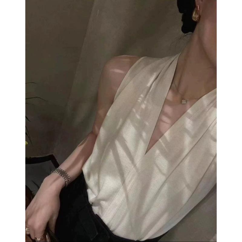 Vネック 接触冷感 通気性 薄手 トップス コットン Tシャツ ニット シャツ 夏用 吸湿速乾 軽量 再生繊維 かわいい デザイン