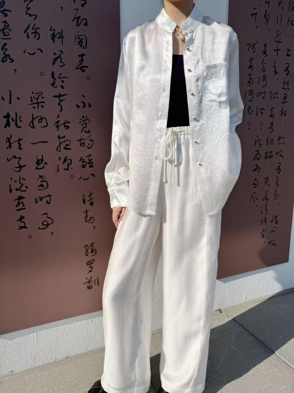 立襟 ティーシャツ 中国 春夏 長袖 アセテート 筋目 風合い 単色 パール 名取り草 光輝 原料品 坦々たる 手当たり 通気性  雅びやか 心地好い