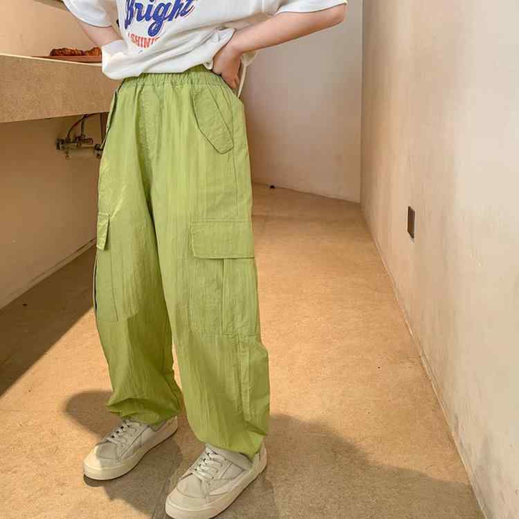 女の子 ゆったり カーゴパンツ 春秋 キッズ ロングパンツ カジュアル 普段使い コーディネートしやすい ワイドシルエット 子供服 ボトムス