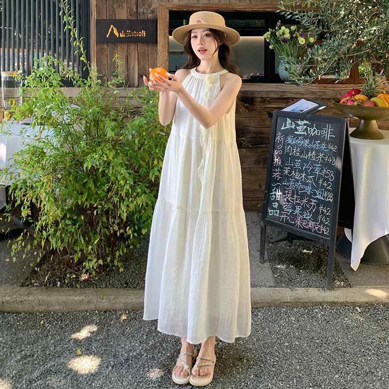 衣裳 お上さん用 白いこと 花柄 シュロの葉 ハルターネック オフショルダー ロング御召しもの 夏 海岸地帯 溜まり場 女子らしい 口さかしい ホンブルグ帽 砂浜御召しもの 度假表現スタイル