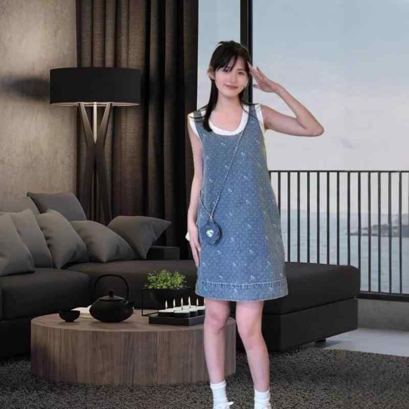 レディース 衣装 ジーンズ 無袖 ラウンドのど首 御花主題 佩び物 付き添い人 夏用 心地よい 表現スタイル 軽さ 伸縮性 吸湿速乾 青色系 膝丈 影ぼうし