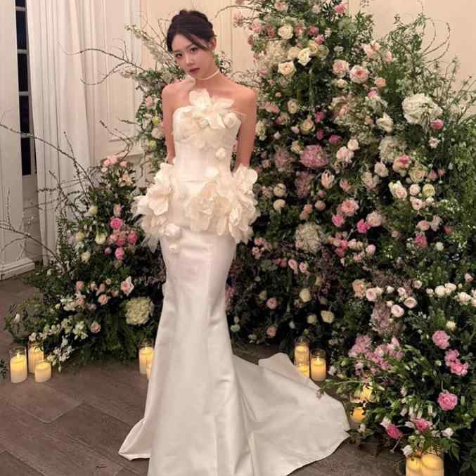 婚礼の儀お召しもの レディース 白 オフショルダー 衣装 立体花 燕尾服部屋着 御前上等感 名媛 口さかしい 婚礼の儀用 エンゲージメント寄り合い シフォン原料品 女子らしい 影ぼうし 窈窕たる レディースファッション-ウェディングドレス