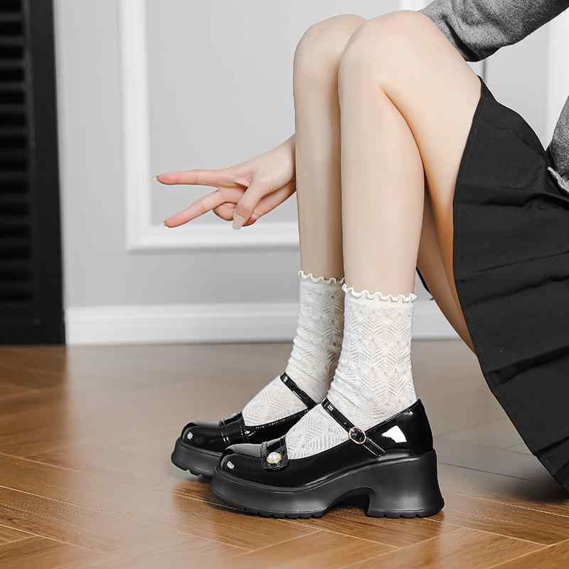 メリージェーンシューズ レディース 厚底 ハイヒール パール装飾 革 ストラップ 浅口 女性用 足元おしゃれ 歩きやすい フラット インソール 高さ調整 かわいい 装飾品 日常使い 通勤対応 軽量 柔軟素材 ブラック ピンク系 ベージュ