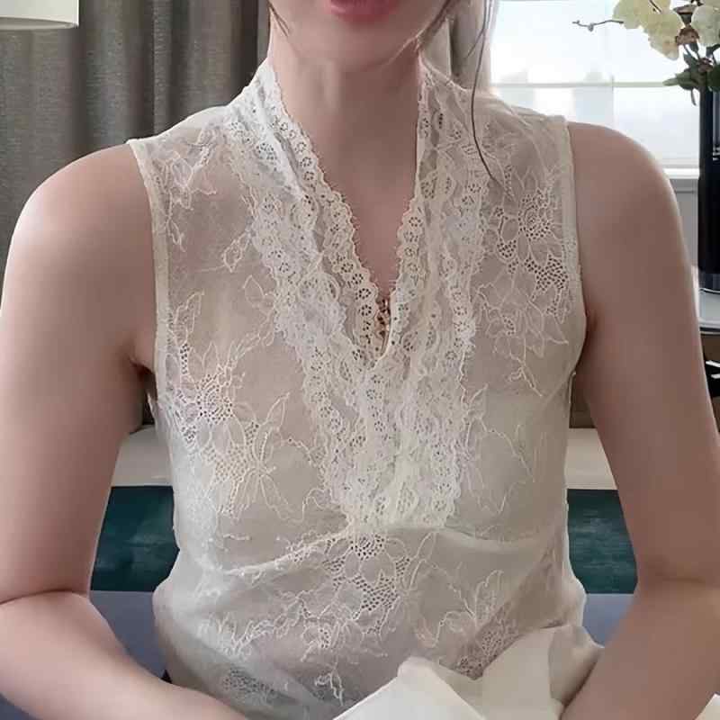 レディース フェミニン レース Vネック キャミソール インナートップス ベースレイヤー 女性用 日常使い 軽量 伸縮性 素材 快適 デザイン