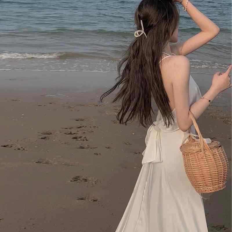 ワンピース レディース Vネック ストラップ ホワイト 夏 ウエストシェイプ スリム セクシー バックレス ビーチ リゾート ロングドレス ドレス キャミソール トップス 海辺 度假 軽やか 女性用 通勤 普段使い アウトドア