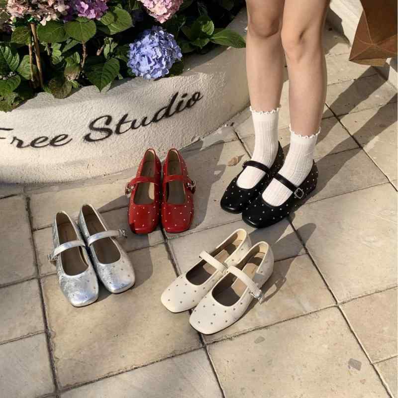 メアリージェーンシューズ レディース フラット シングルストラップ ベージュ 春 かわいい 普段使い 軽量 女性らしい スタイリッシュ デイリー シンプル 快適