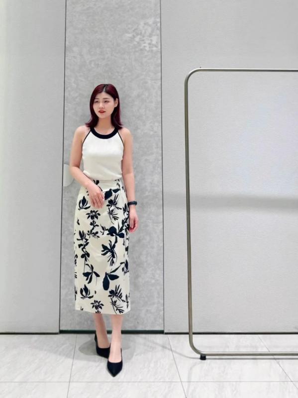 スコート レディース 夏 黒白 花柄 膝丈 御前上等感 MIDI 太陽フレア 軽さ 綿織物 混 一本調子 亭主もち用 通い 普段使い