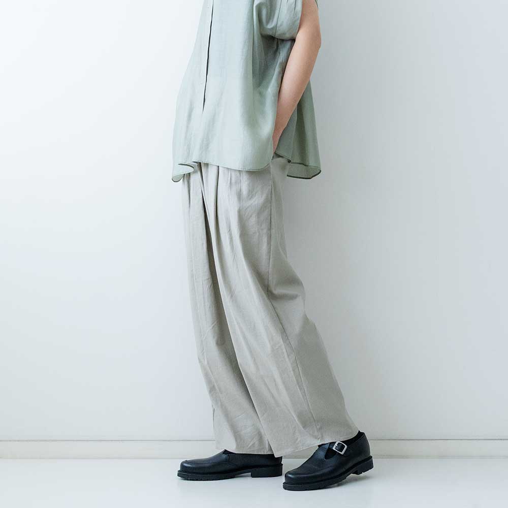 CLOCHE　リネンブレンドタックパンツ