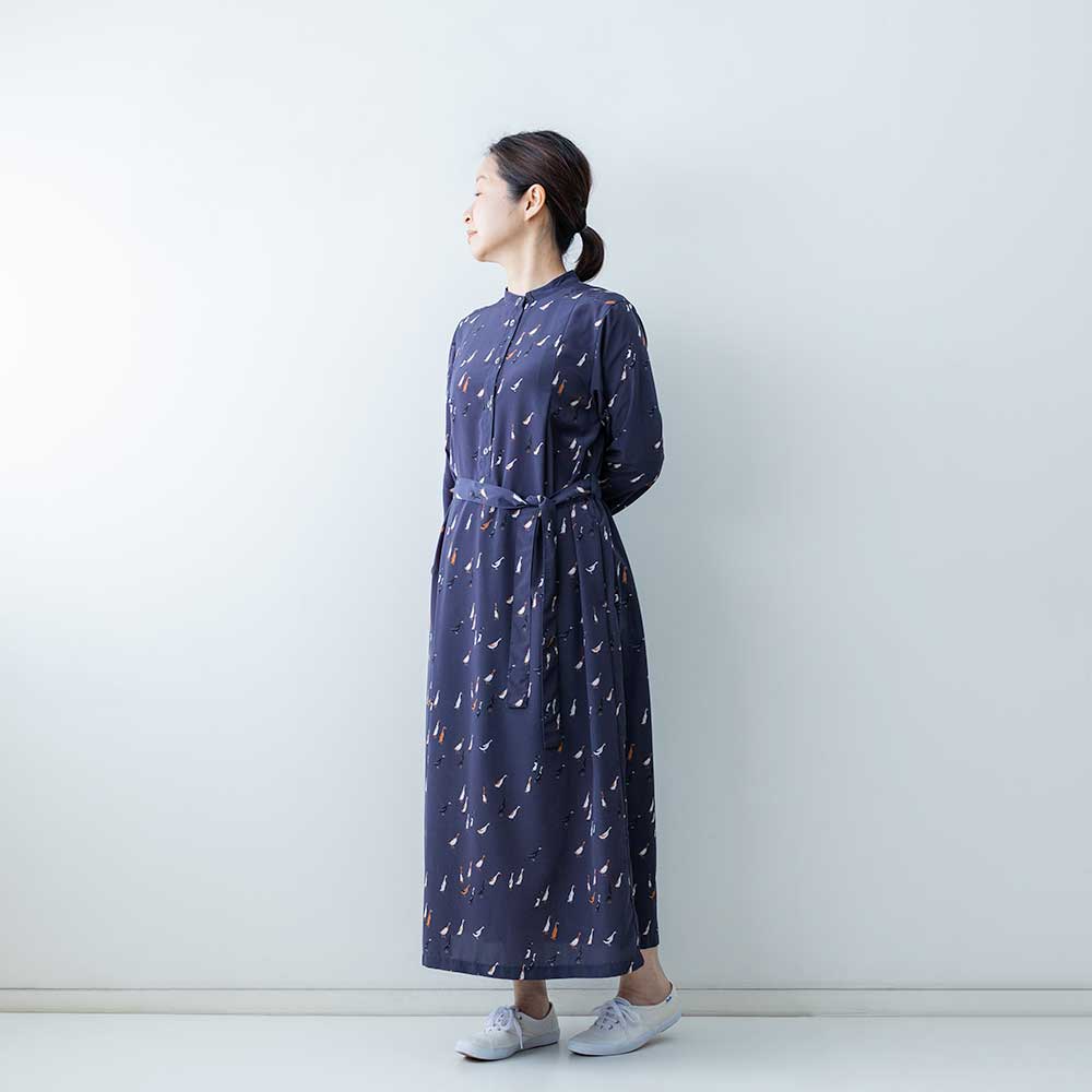 Blanc Bleu Minuit　アヒルptスタンドネックワンピース