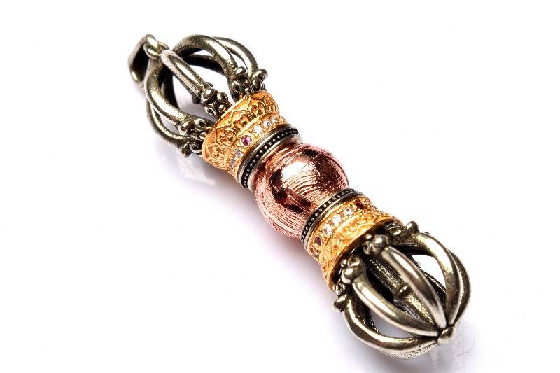 楽天市場】隕石 ペンダントトップ アルタイ隕石 （ウイグル自治区産