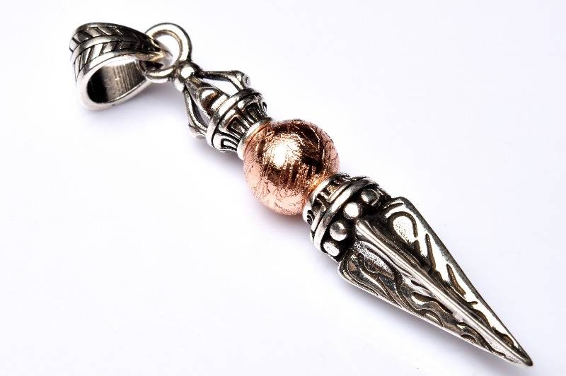 楽天市場】隕石 ペンダントトップ アルタイ隕石 （ウイグル自治区産