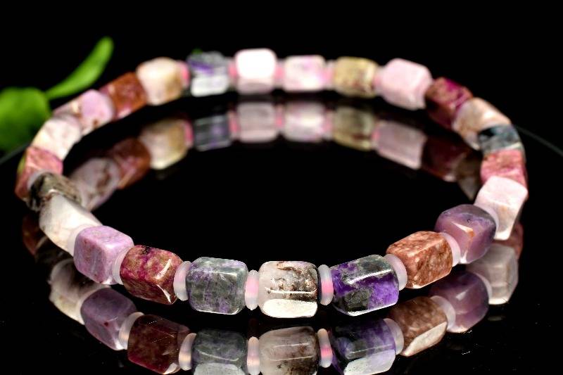 【30%OFF!】【1点物】紫の濃淡が織りなす上級の美 スギライト(杉石) 6-7x5-6mm ブレスレット アクセサリー _M9354|天然石 パワーストーン ラトリエ