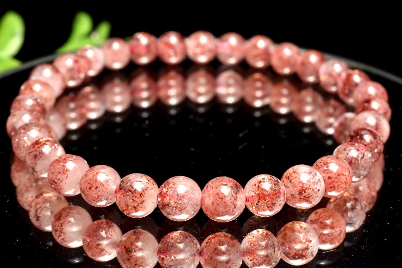 【30％OFF!】【１点物】AA+☆赤い煌めき ストロベリークォーツ(レピドクロサイトインクォーツ)　5.5mm ブレスレット アクセサリー _MA9152