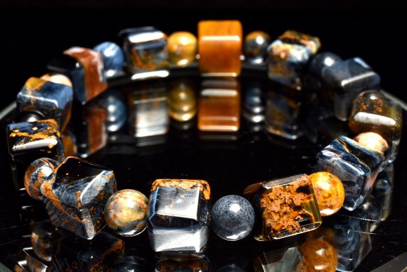 【20％OFF!】【１点物】希少形状◇高品質 ピーターサイト　9(丸玉7)mm　キューブ ブレスレット アクセサリー _MC1334