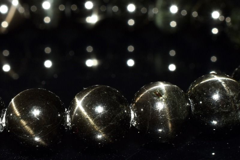 【１点物】希少◇十文字(4条)のスター効果！ ブラックスターダイオプサイト　8mm ブレスレット アクセサリー _MC7727