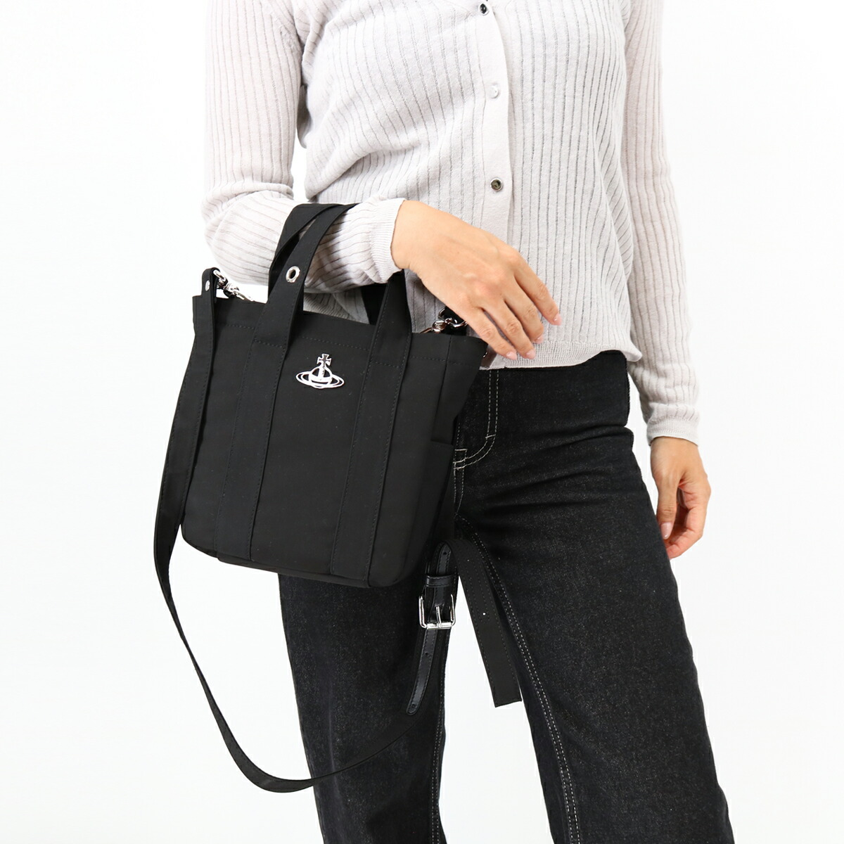 ヴィヴィアンウエストウッド　バッグ　大容量　オーブ　トートバッグ Vivienne Westwood】ヴィヴィアンウエストウッド 大容量トート