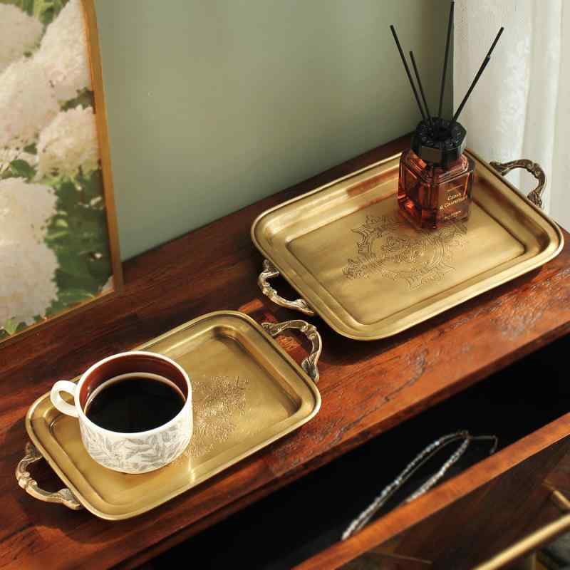 トレイ おしゃれ インド 真鍮 レトロ ハンドル TATOYA カップ 卓上 収納 プレート 彫刻 小物|Lavina