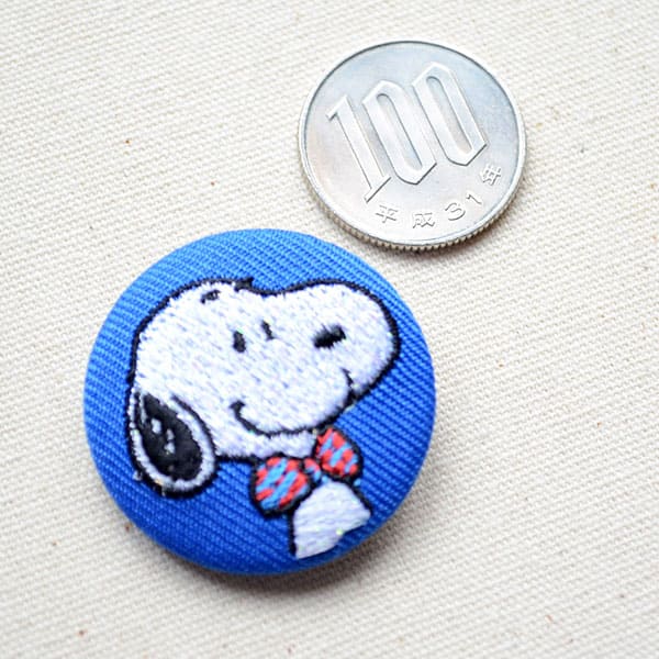 楽天市場 刺繍ブローチ スヌーピー Peanuts ピーナッツ S02b1118 ワッペン アイロン ブランド 通販 アップリケ ブレザー バッチ ブローチ キャラクター ワッペン通販 ワッペンストア