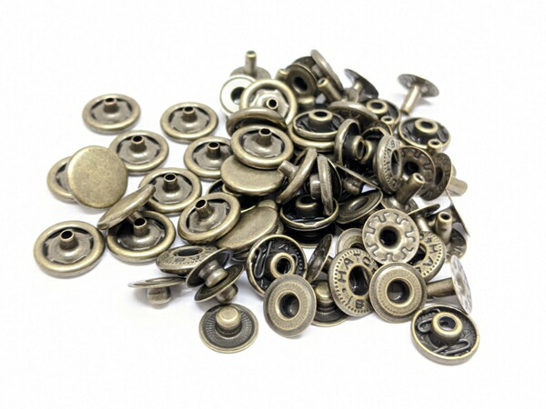 【箱売り】バネホック 中 アンティック（金ブロ） φ11.5mm｜足の長さ6mm 2000ヶ【送料無料】 [レザークラフトぱれっと] レザークラフトまとめ買い（業販） ホック箱売り｜レザークラフト材料専門店ぱれっと