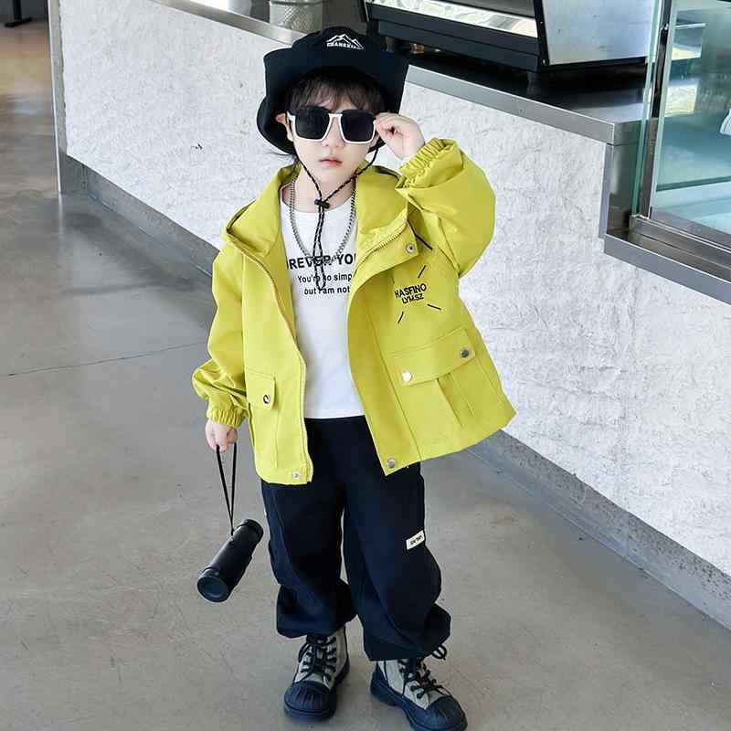 キッズ 男の子 春秋 フード付き 防風 アウトドア ジャケット 軽量 伸縮性 吸湿速乾 上着 トップス