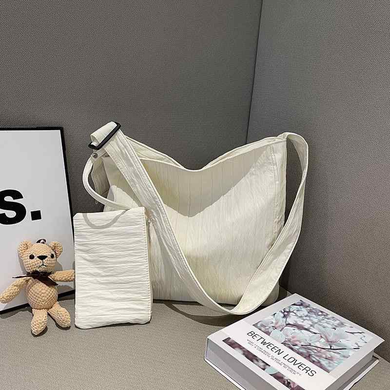 レディース トートバッグ 大容量 プリーツ 通勤用 斜めがけ 韓国 学生向け 鞄 普段使い 軽量 素材 肩掛け 形状