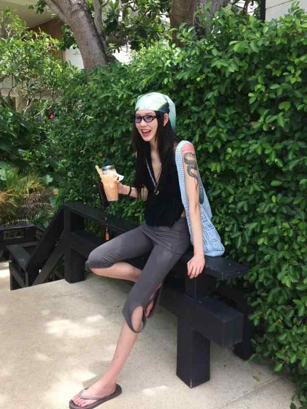 レディース 春夏 ヨガ スカート レギンス パンツ 伸縮性素材 吸湿速乾加工 軽量タイプ ダークグレー ブラック ユニーク 快適着心地 アクティブウェア フィットネス用