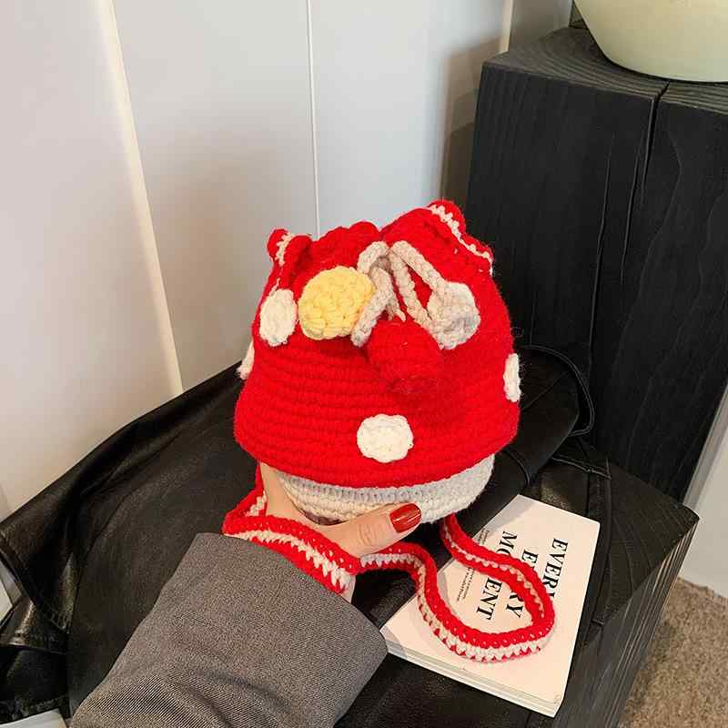 キッズ ミニ ショルダーバッグ かわいい きのこ柄 ドローストリング バケット型 クロシェ編み 毛糸素材 軽量 柔らかい 普段使い 男女子供用