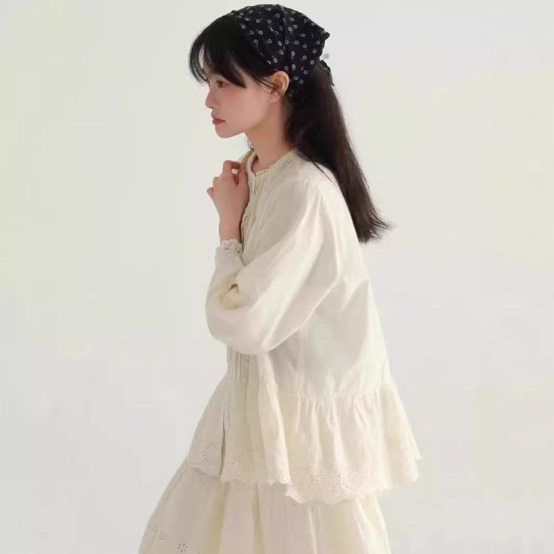 レディース シャツ 丸首 日系 森系 花辺 レース ゆったり トップス 百搭 万能 体型カバー 隠し 春 ナチュラル 普段使い 軽量 柔らかい 素材