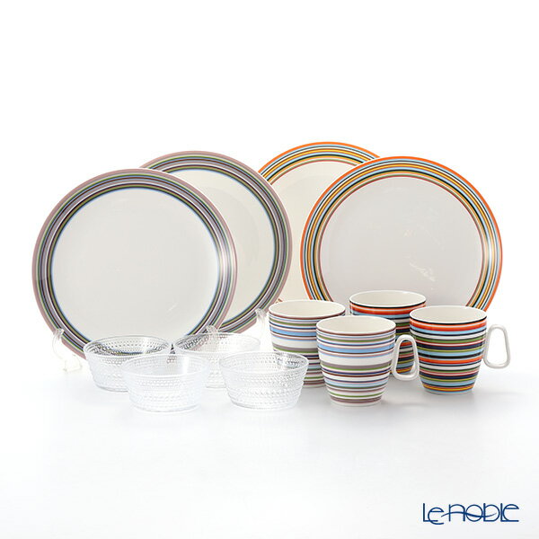 イッタラ　タイカ　多様なデザインの皿4枚セット イッタラ タイカ 多様なデザインの皿4枚セット