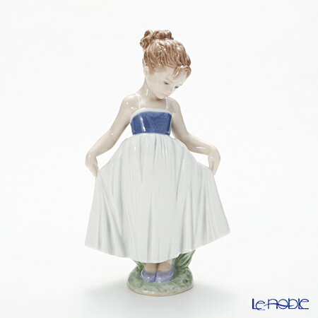 【楽天市場】【ポイント10倍】リヤドロ ドレスでおめかし 09172 リアドロ LLADRO 記念品 少女 置物 オブジェ 人形 フィギュリン