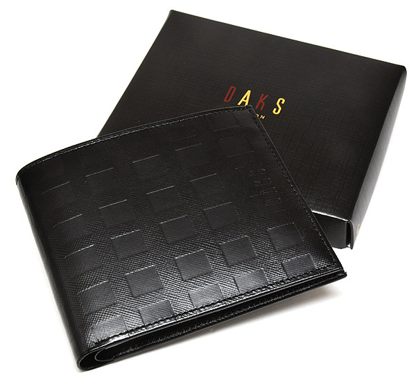 気質アップ Daks ダックス チェッカーエンボス 二つ折り財布小銭入れ無し ダックス Dp 楽ギフ 包装選択 安心の定価販売 Threesixtywords Com