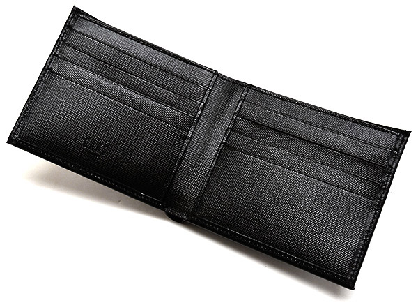 気質アップ Daks ダックス チェッカーエンボス 二つ折り財布小銭入れ無し ダックス Dp 楽ギフ 包装選択 安心の定価販売 Threesixtywords Com