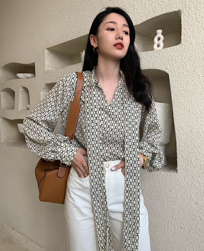 送料無料 新品 ボウタイブラウス 柄シャツ 個性的 ゆったり オフィスカジュアル 通勤服 オフィス カジュアル 秋 春 総柄 シャツ ブラウス リボン ボウタイ チェーン柄 長袖 トップス レディース Awg0137 Aromewine Com