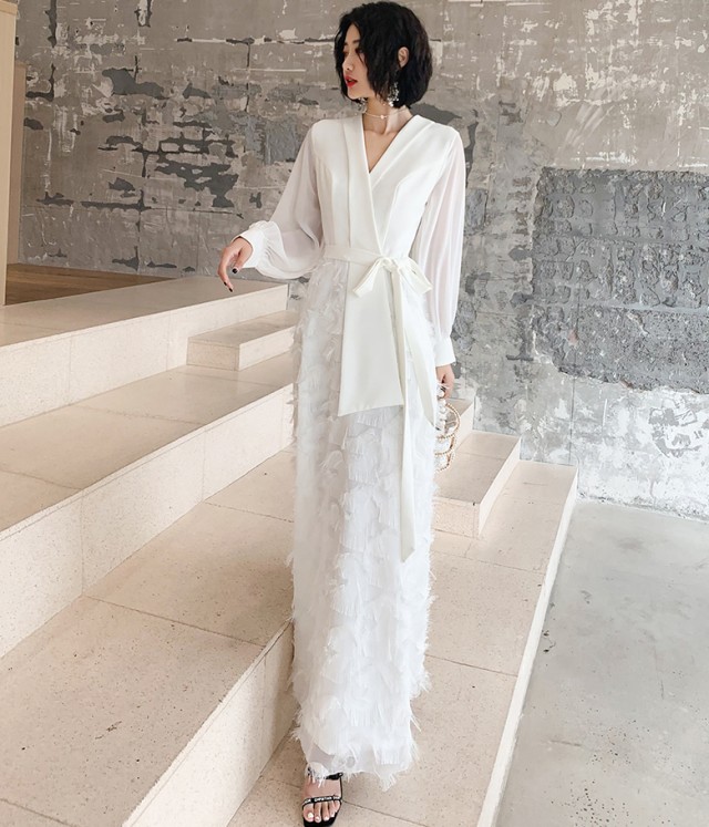 黒 パーティードレス 二次会 ウエディングドレス フェザー 白 3l カラードレス 個性的 お呼ばれ 花嫁 ドレス 大きいサイズ 結婚式 3l 4l 小さいサイズ フェザー 袖あり 長袖 スレンダーライン カシュクール シースルー 個性的 モード系 代 30代 40代 ｌｅａｐ