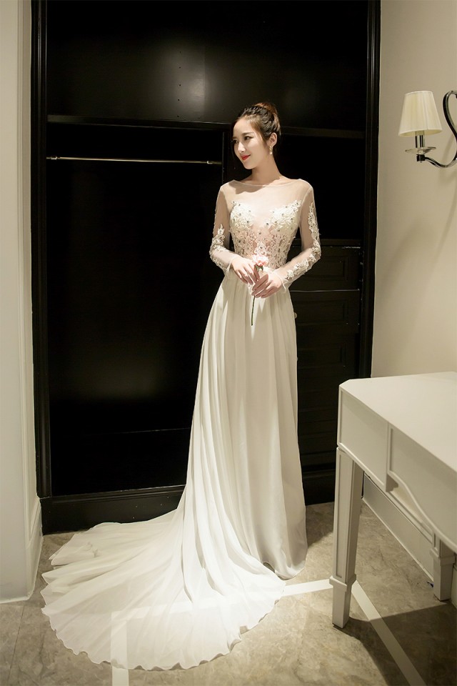 楽天市場 ウエディングドレス 白 二次会 花嫁 長袖 大きいサイズ 小さいサイズ レース フィッシュテールドレス シースルー 刺繍 袖あり マキシ丈 代 30代 ホワイト 透け感 フェミニン エレガント 結婚式 ｌｅａｐ