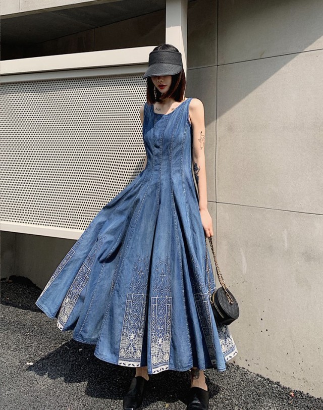 楽天市場 即納 デニム ロングワンピース 大きいサイズ デニム ワンピース 夏 フレアスカート マキシワンピース Aライン 刺繍 ロング丈 3l 4l レディース カジュアル ノースリーブ ｌｅａｐ