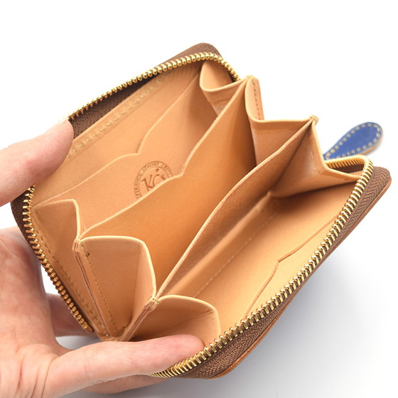 正規取扱店 カウハイド Kc S ケイシイズ ミニウォレット Kcs ラウンドジップ カウハイド 牛革 本革 小さい財布 二つ折り財布 小さい財布 コンパクト ハンドメイド メンズ レディース 財布 革財布 ケイシイズ ケーシーズ 本皮 牛皮 ブランド アメカジ メンズ レディース 正規取扱店 カウハイド Kc S ケイシイズ ミニウォレット Kcs ラウンドジップ カウハイド 牛革 本革 小さい財布 二つ折り財布 小さい財布 コンパクト ハンドメイド メンズ レディース 財布 革財布 ケイシイズ ケーシーズ 本皮 牛皮 ブランド アメカジ メンズ レディース