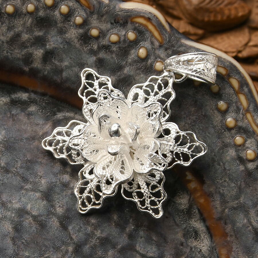 楽天市場】フィリグリー フラワー ペンダントトップ 美しい手仕事の