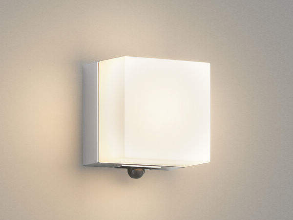 コイズミ照明 LED防雨ブラケットライト 玄関灯 2700K電球色 屋外 人感