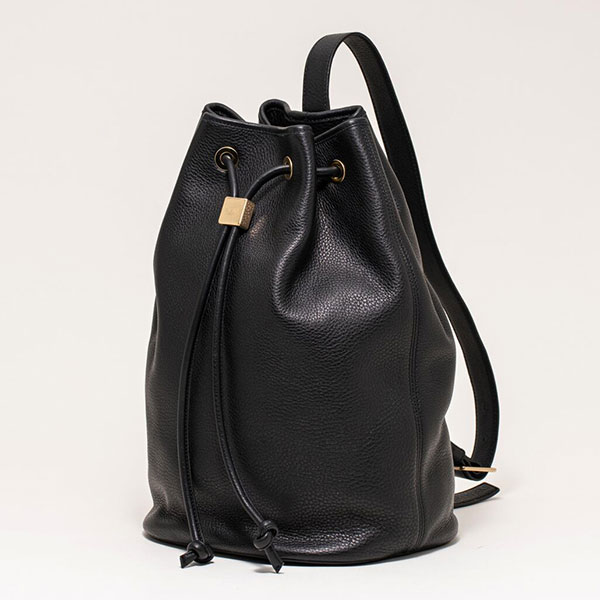 エス マーノ S.MANO DRAWSTRING BAG LARGE イタリアンキップレザー &times; 真鍮 巾着ワンショルダーバック ブラック smn001-bl 100｜Legare