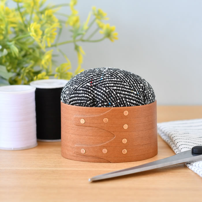 アクシス シェーカー 針山 裁縫道具 シンプル ピンクッション 木 かわいい ソーイング