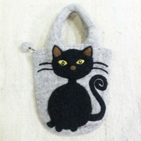 楽天市場】羊毛フェルト 猫ちゃん ねこ ネコ ブローチ フェアトレード